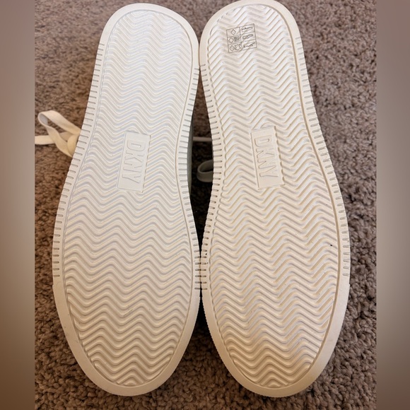 NWB! DKNY White Athletic Shoes with Silver Accents - Picture 6 of 7